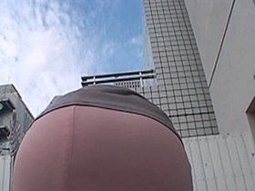 日常生活の人妻 無防備な動きからパンツ＆胸ポッチスパイカメラの盗撮映像21人　サンプル画像09